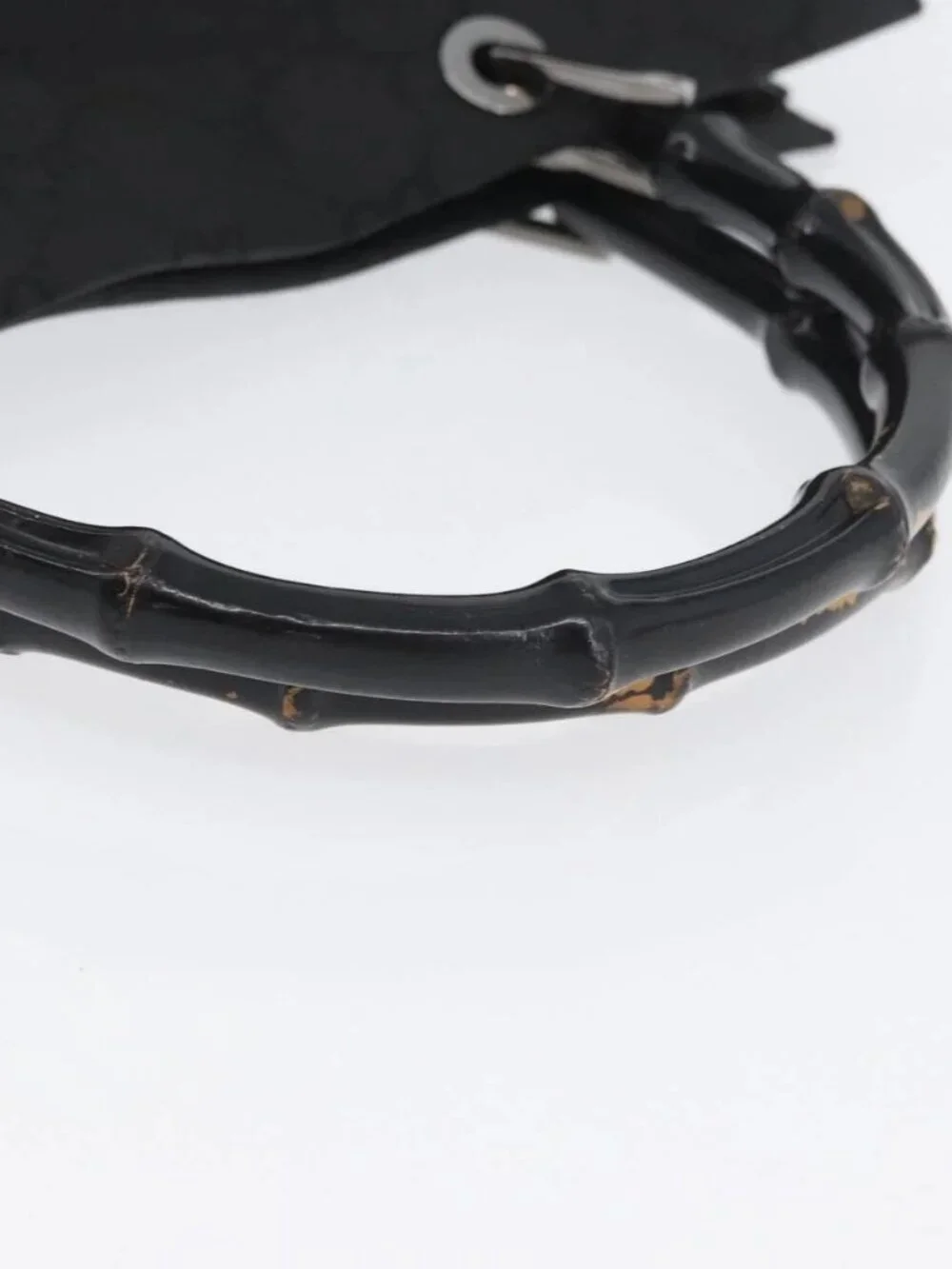 Gucci brand	gucci color	black